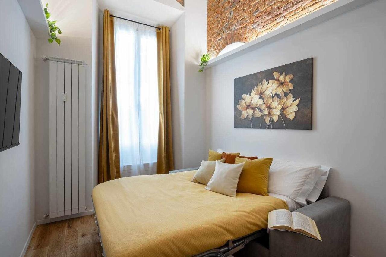 Milano City Apartments - Duomo Brera - Elegant Suite In Design District Dış mekan fotoğraf