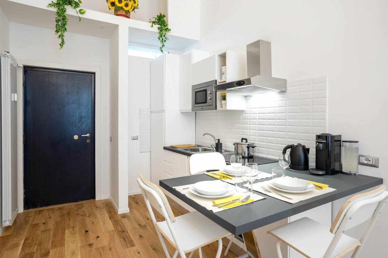 Milano City Apartments - Duomo Brera - Elegant Suite In Design District Dış mekan fotoğraf